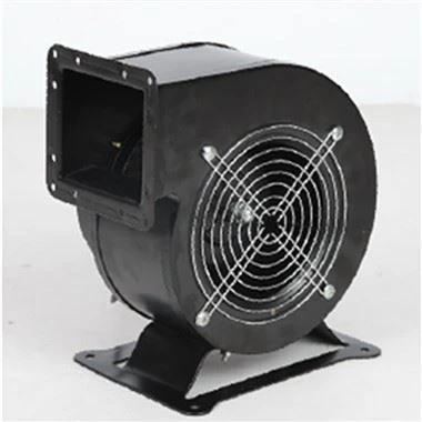 How does the fan speed affect the noise level of an inline axial fan?